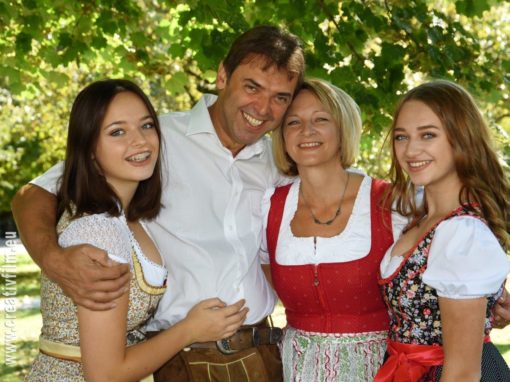 Familie Schneider von der Backhendlstation